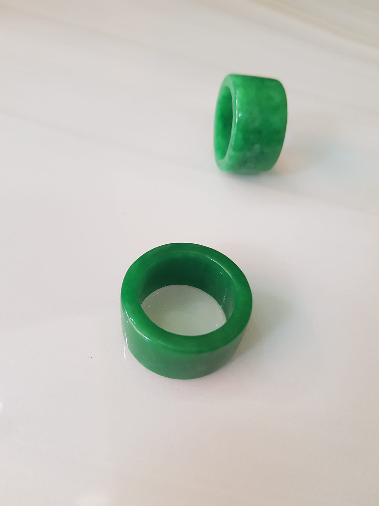 Nhẫn Càn Long Nam Xanh Ngọc Đẹp Ni 21mm x bản cao 13mm/15mm Chất liệu Đá Cẩm Thạch Tự nhiên màu Xanh Hy Vọng Bóng Tươi quá đẹp chuẩn Hợp Nam mệnh Mộc Mệnh Hỏa đeo Ni21mm lọt lòng ngón giữa ngón cái ạ