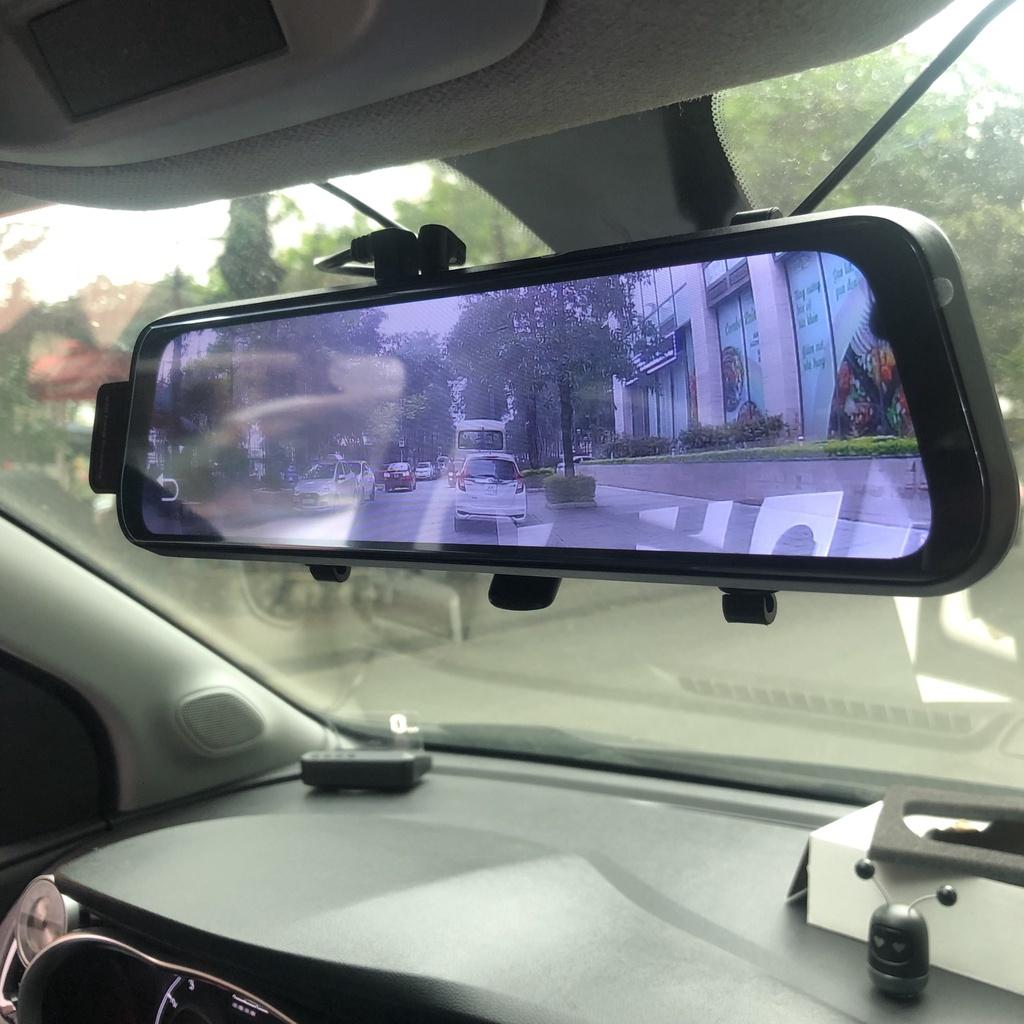 Camera hành trình ô tô D10 XETABON Full HD sử dụng hệ điều hành android, ra lệnh bằng giọng nói