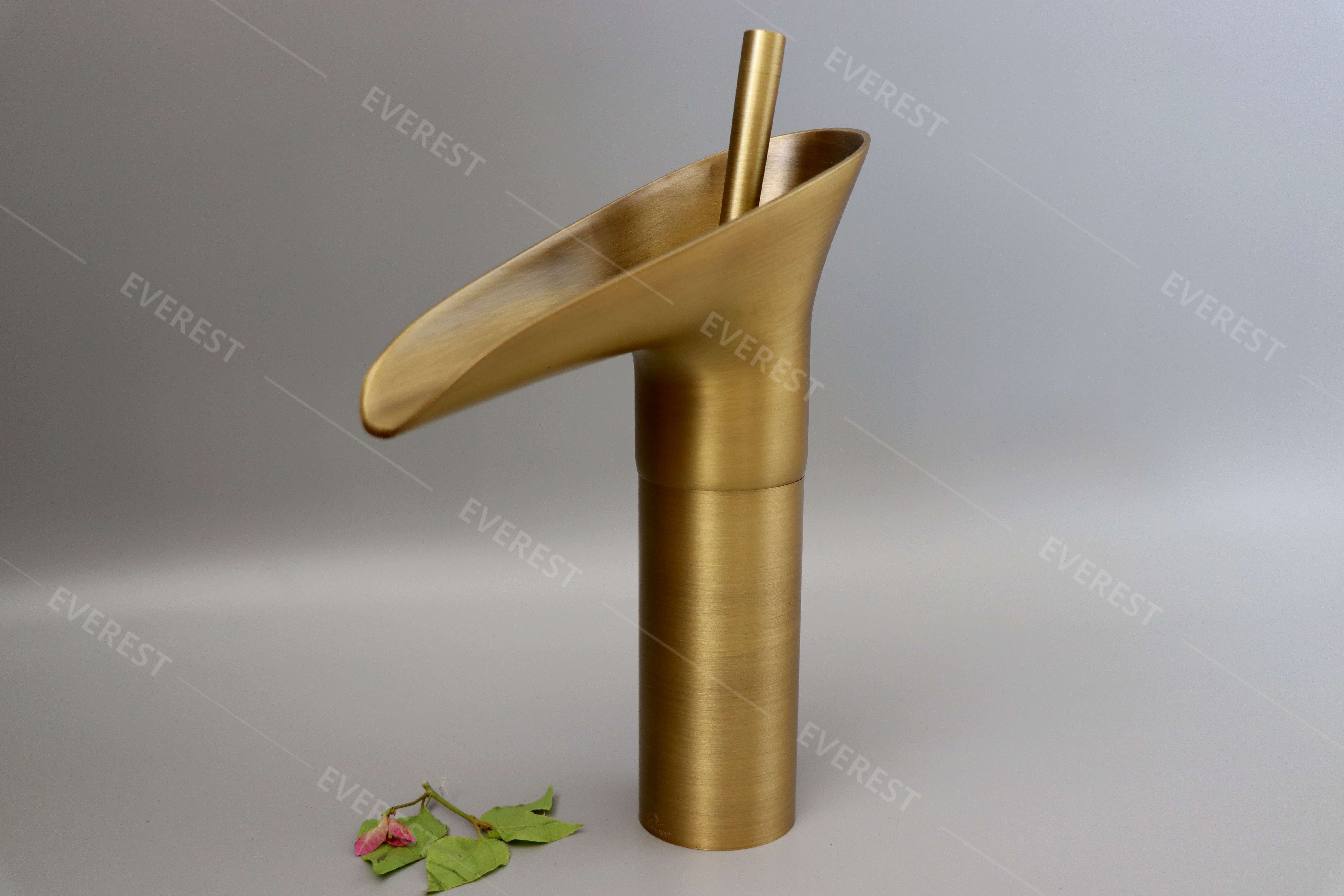 Vòi lavabo bằng đồng EVEREST EV-2005