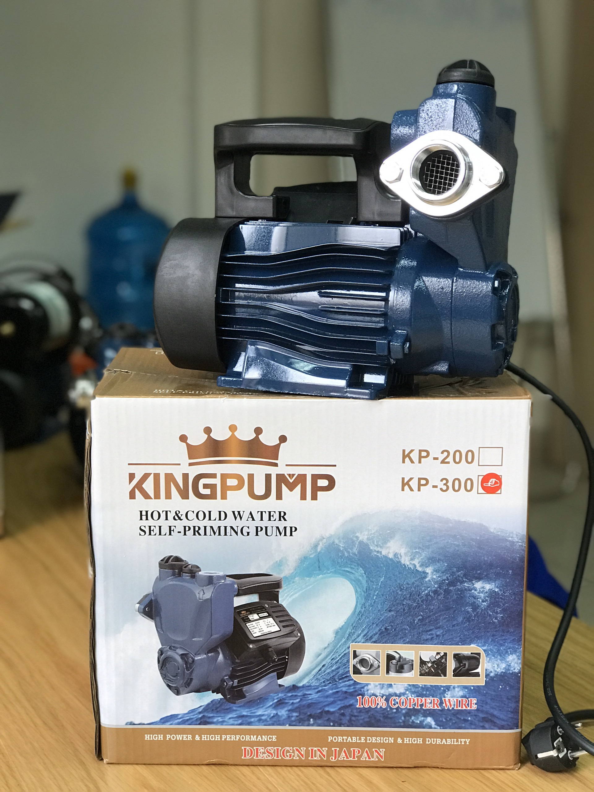 Máy bơm nước tăng áp tự mồi 300W KINGPUMP KP-300- Hàng chính hãng