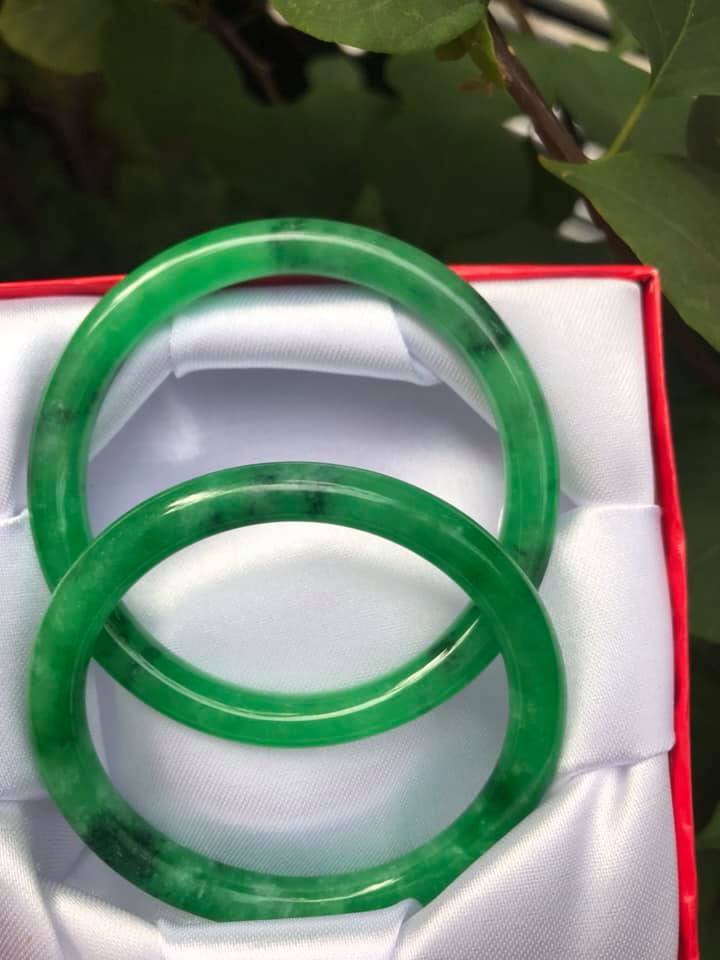 CẶP VÒNG TRÒN NGỌC 48mm x Dầy 6MM MÀU XANH NGỌC ĐẬM VÂN SƠN THUỶ ĐẸP NỮ Mệnh Mộc Hoả Thủy 35kg - 48kg Chất liệu đá cẩm thạch
