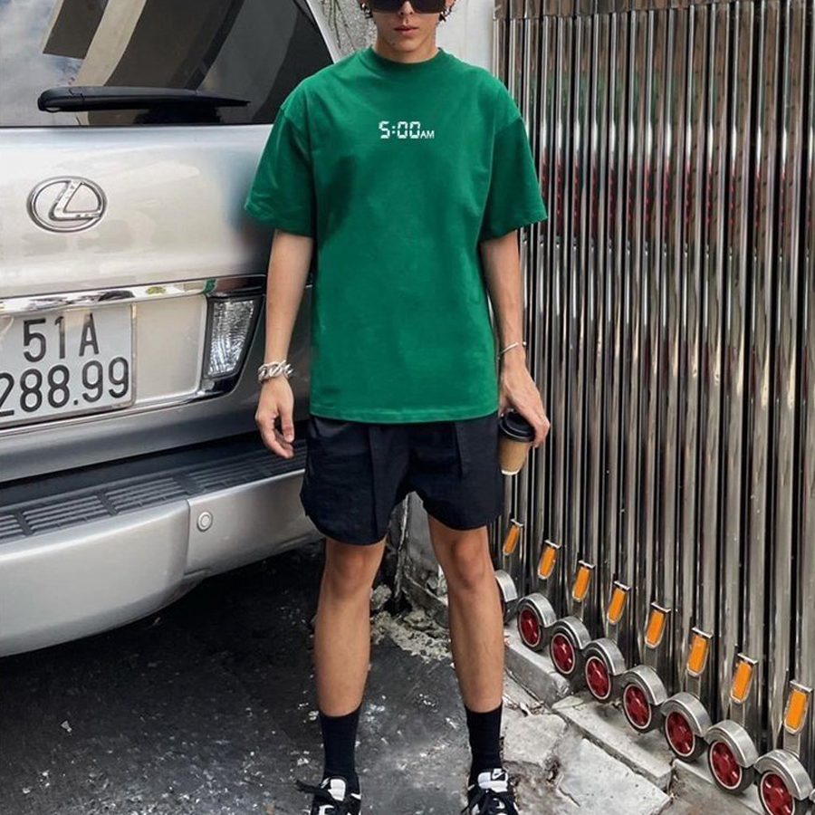 Áo Thun Nữ Tay Lỡ Màu Xanh Rêu In Số 5h Sáng AM Áo Phông Nữ Đẹp Local Brand DLX