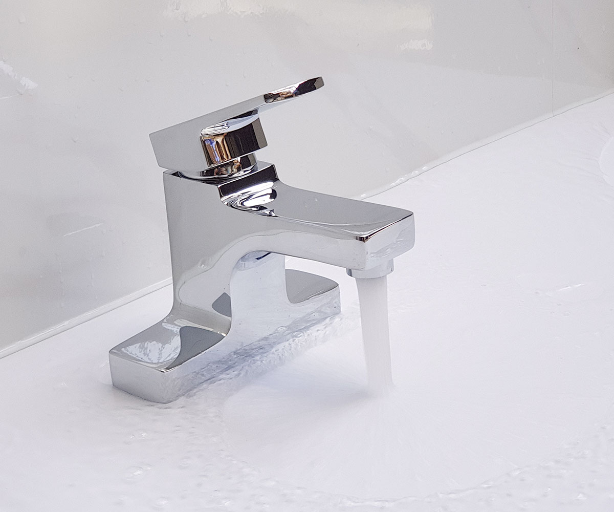 Vòi Lavabo nóng lạnh 2 chân Đồng mạ Chrome Eurolife EL-DAISY 03