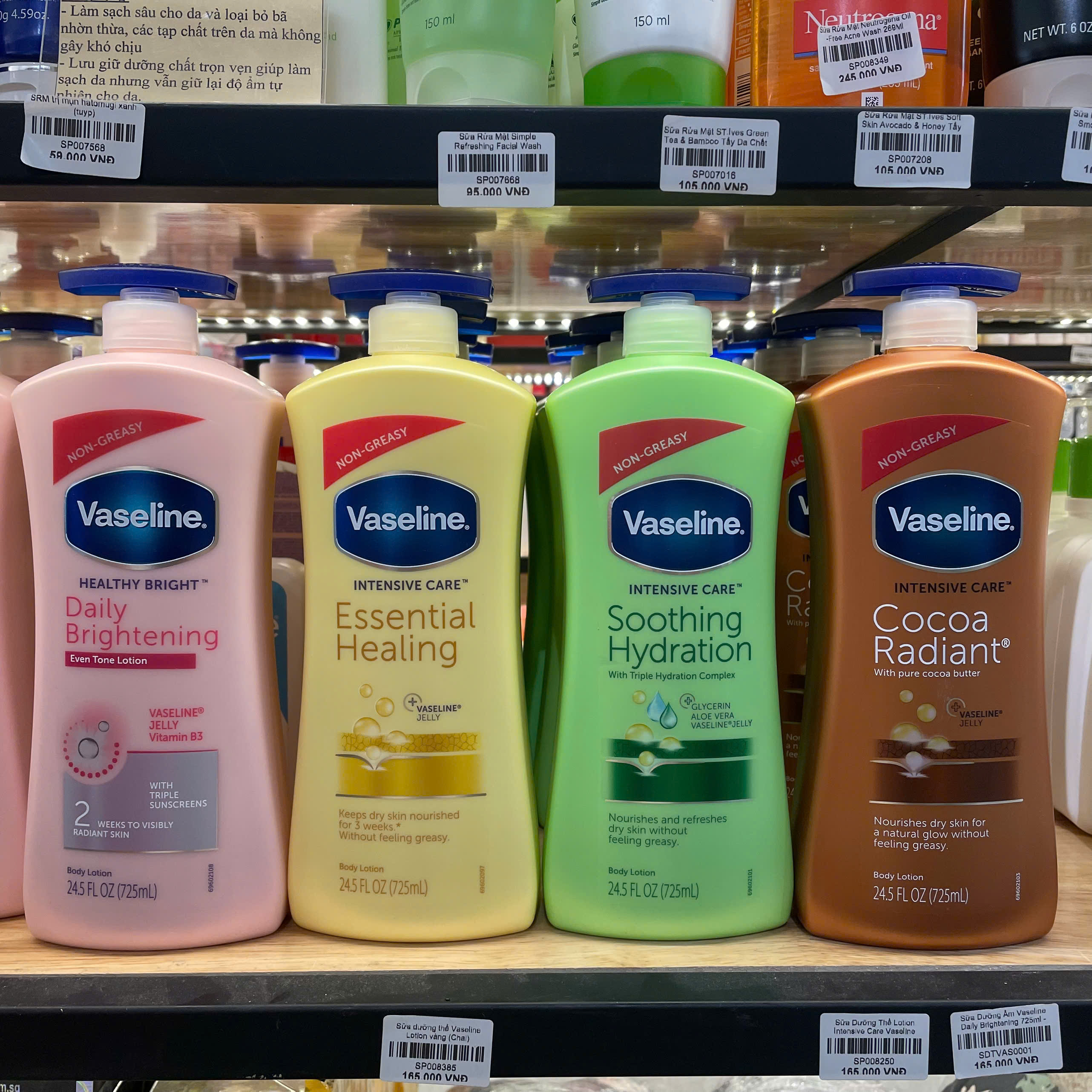 Sữa dưỡng thể Vaseline Healthy White UV Lightening Body Lotion 725ml