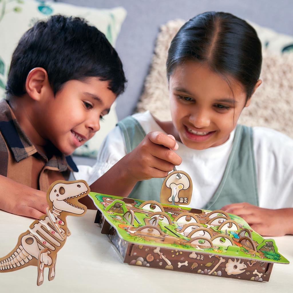 Trò chơi trí tuệ Dinosaur Dig - Orchard Toys giúp trẻ phát triển kỹ năng ghép hình và ghi nhớ