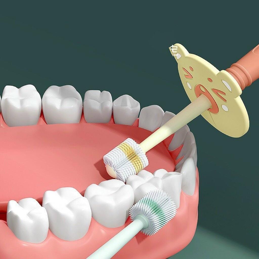 Bàn chải đánh răng siêu mềm cho bé xoay 360, Bàn chải cầm tay cho trẻ từ 1 tuổi có vách ngăn an toàn