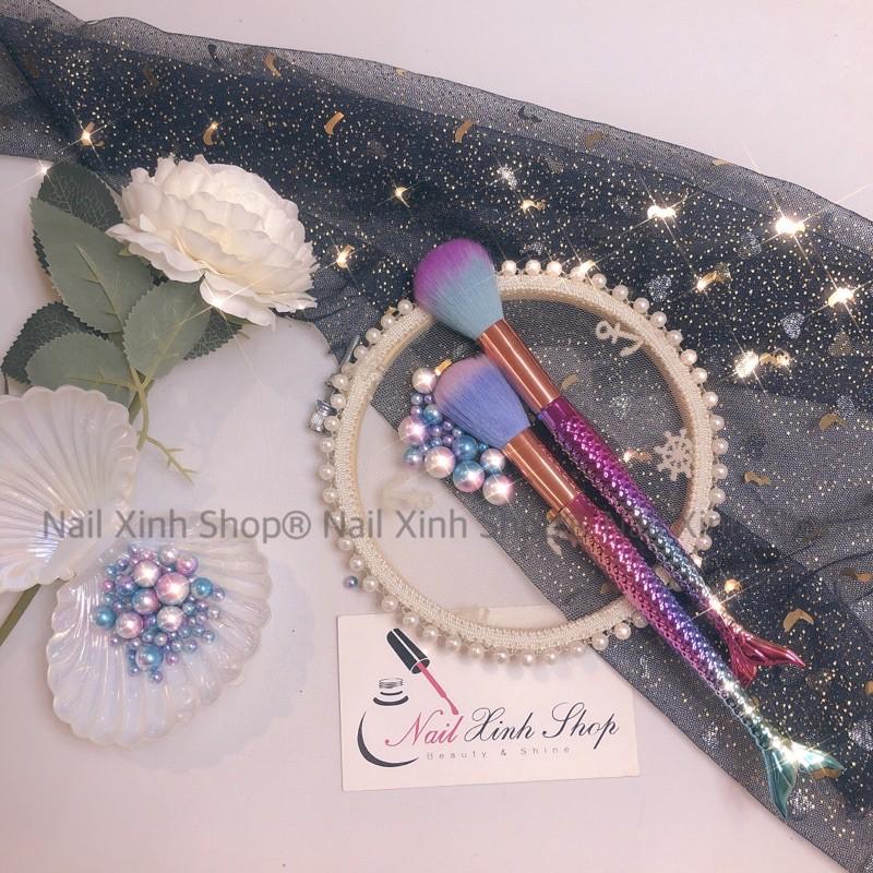 Cọ phủi bụi móng, cọ chổi phủi bụi đầu tròn,cán dài, lông mịn, phụ kiện nail xinh shop