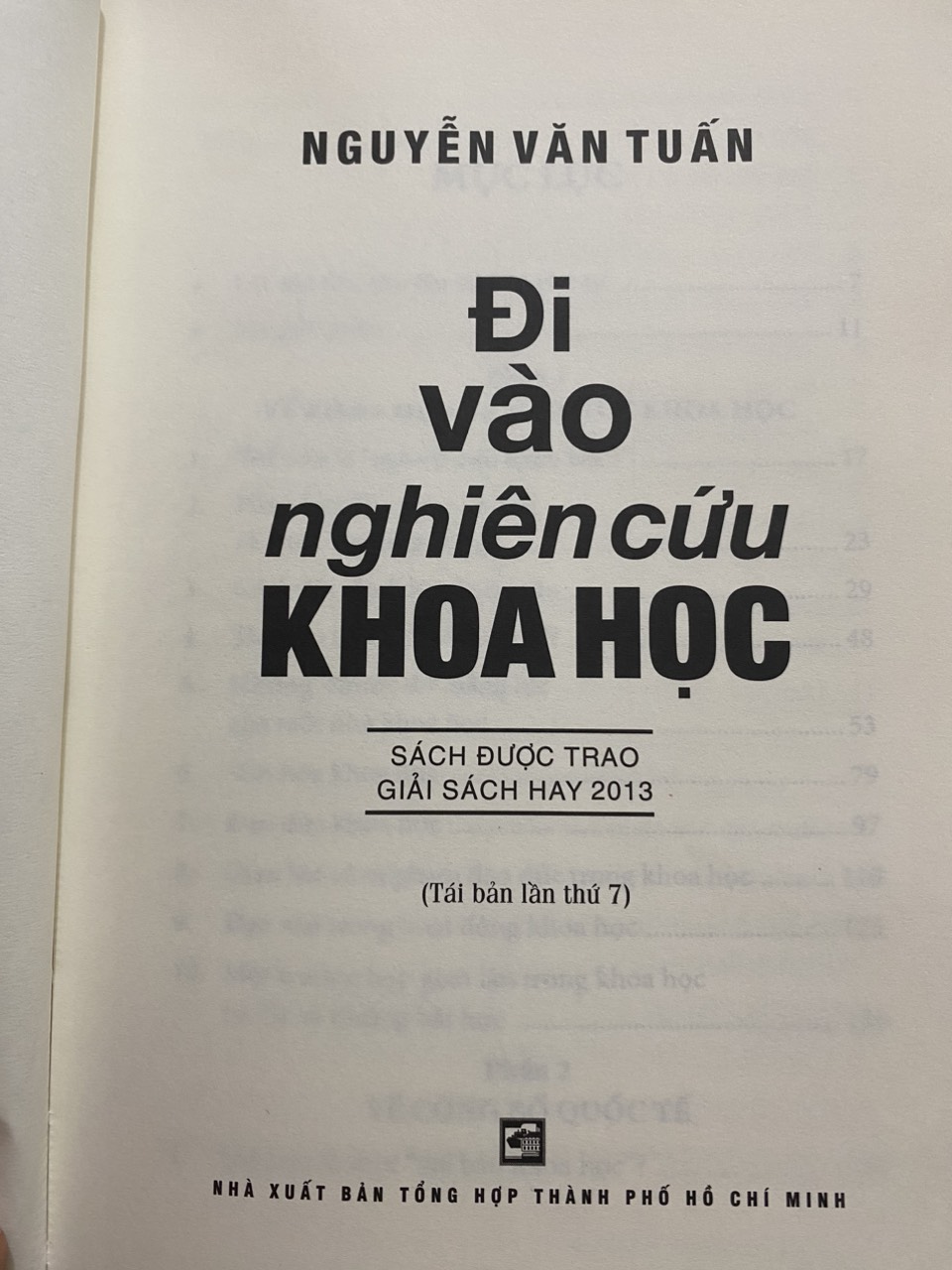 Đi Vào Nghiên Cứu Khoa Học - Nguyễn Văn Tuấn - Tái bản lần 7 (Sách được trao giải Sách hay 2013)