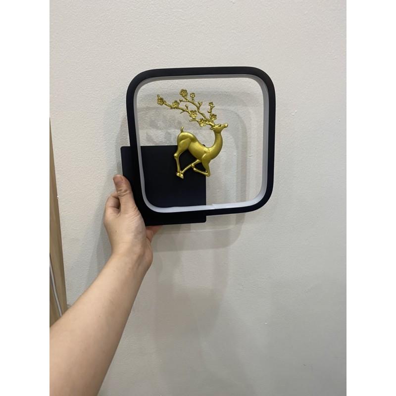 Đèn tường, đèn treo tường trang trí hình hươu như hình
