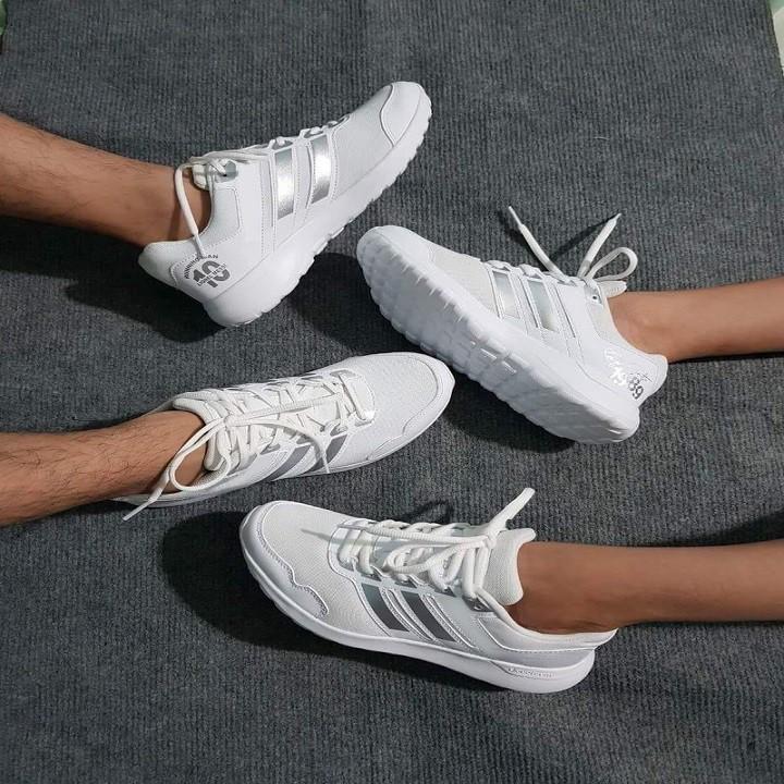 Giày thể thao nữ đen sọc đen và trắng sọc bạc