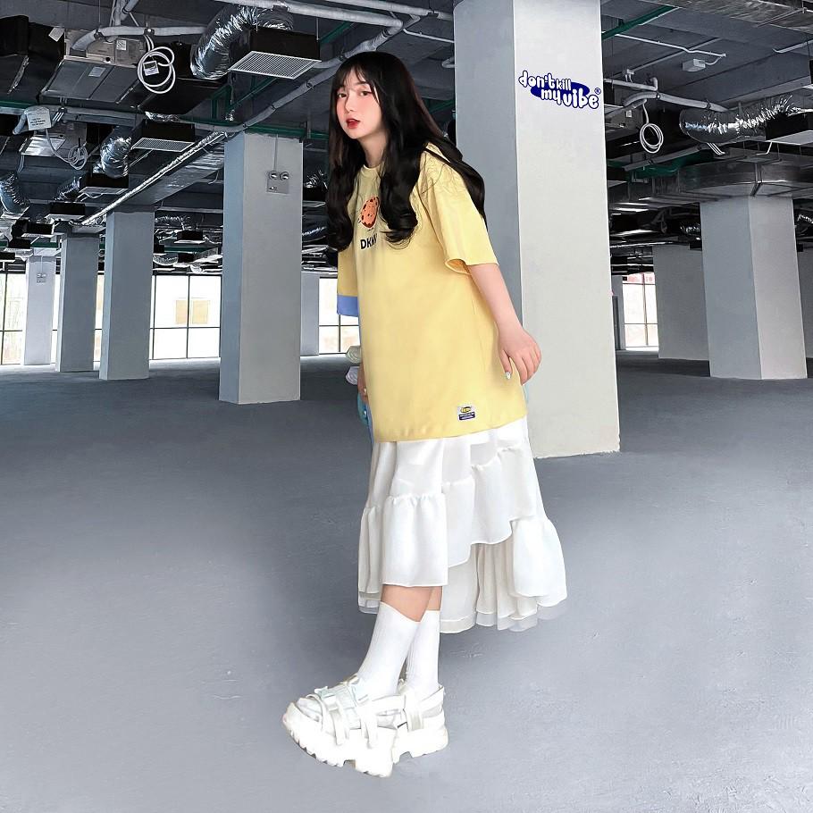 Áo thun nữ form rộng màu vàng | DKMV Yellow Friends Not Food Tee