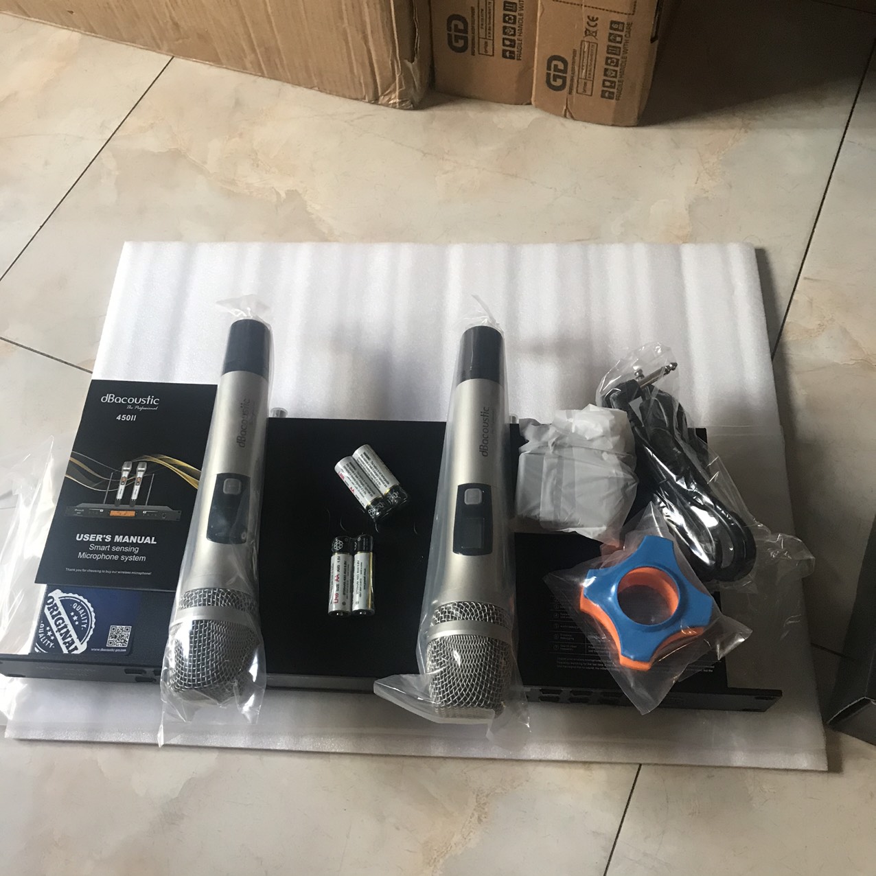 Micro không dây DB Acoustic 450II v2 - Năm 2022- Hàng chính hãng