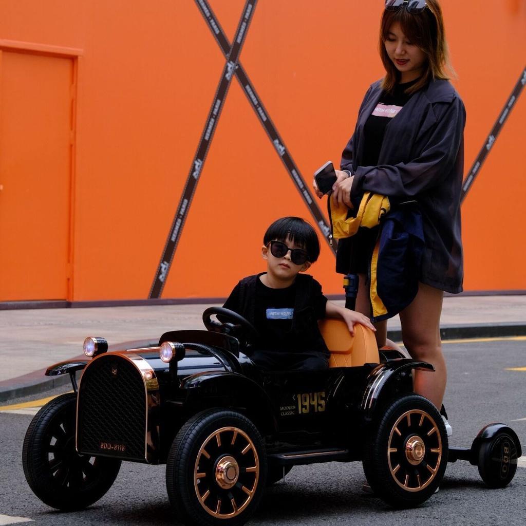 HOTXe ô tô điện trẻ em bốn bánh điều khiển từ xa ô tô đồ chơi trẻ em cho bé trai và bé gái
