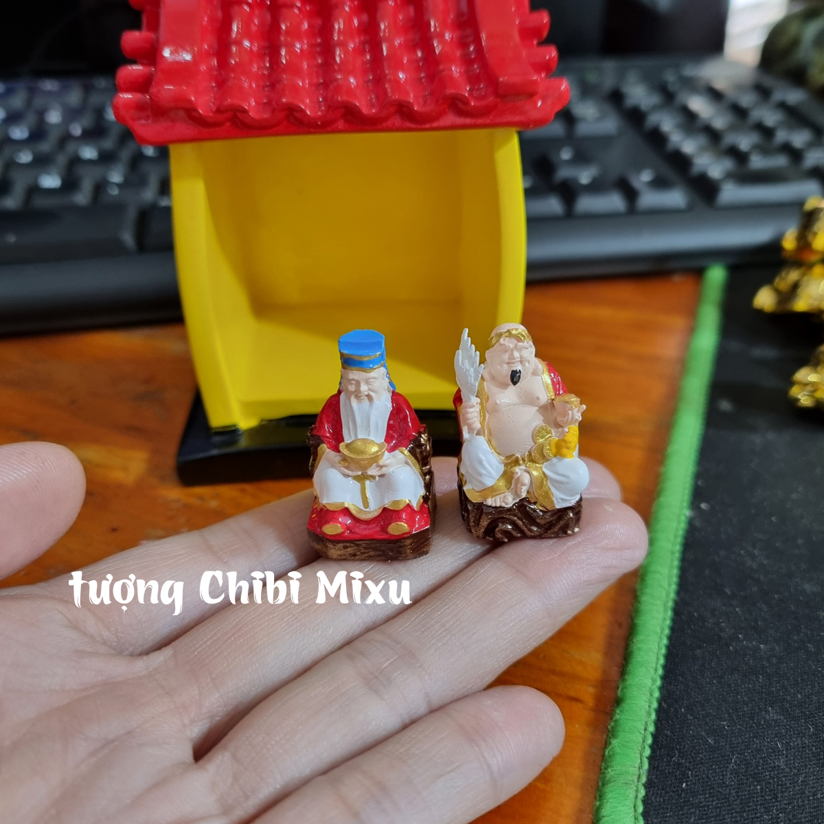 Mô hình Miếu thần tài - Thổ Địa mini kèm bình hoa, dĩa trái cây, 5 chum nước, lư Đồ trang trí Quà tặng Giàu có