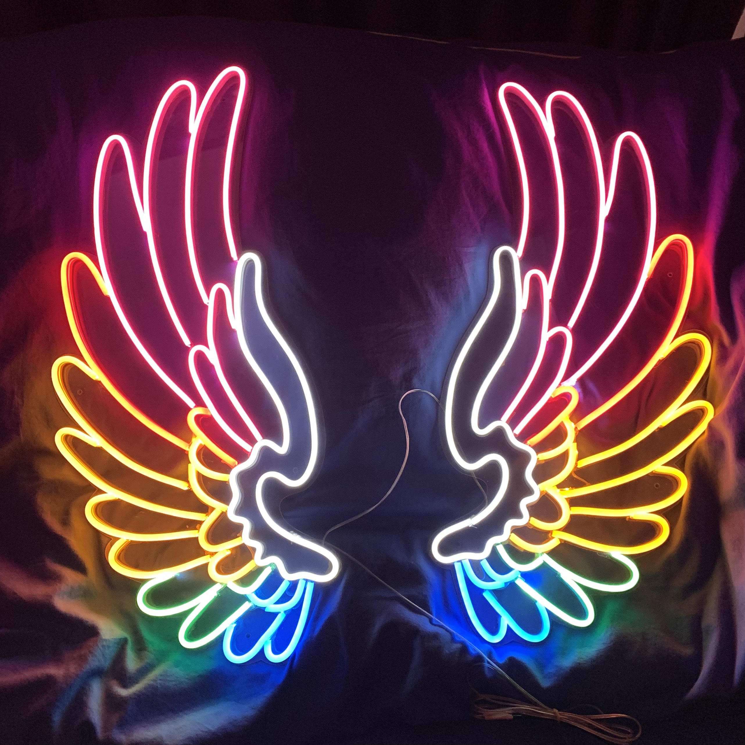 Đèn neon đôi cánh thiên thần đa sắc