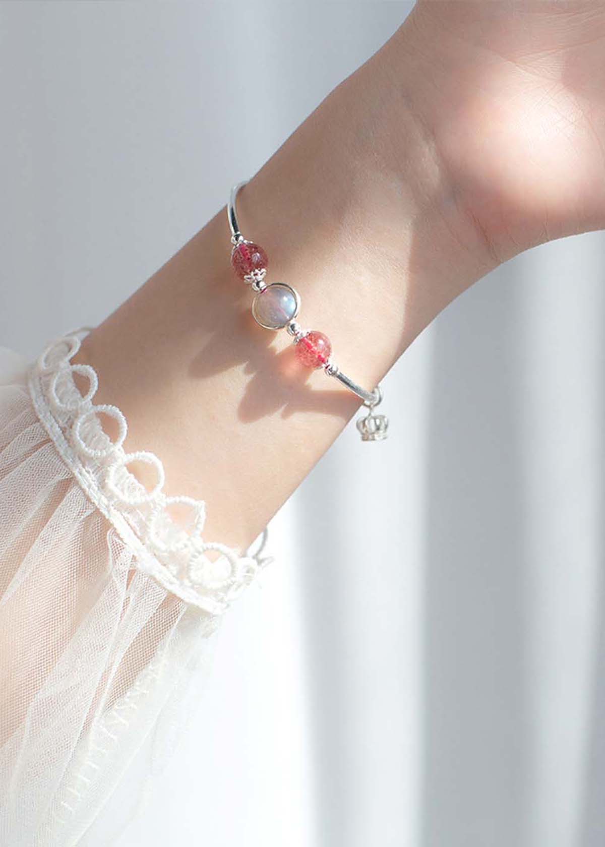 Vòng tay bạc đá thiên nhiên phối charm vương miệng - Ngọc Quý Gemstones