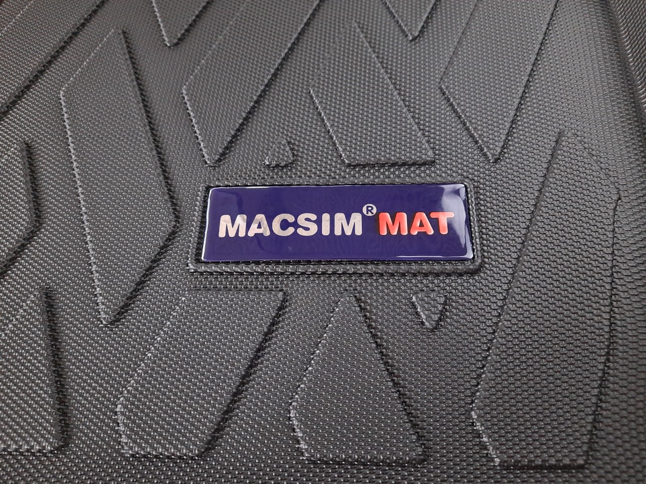 Thảm lót cốp xe ô tô New BMW X5 2018-đến nay nhãn hiệu Macsim chất liệu TPV cao cấp màu đen, mầu be