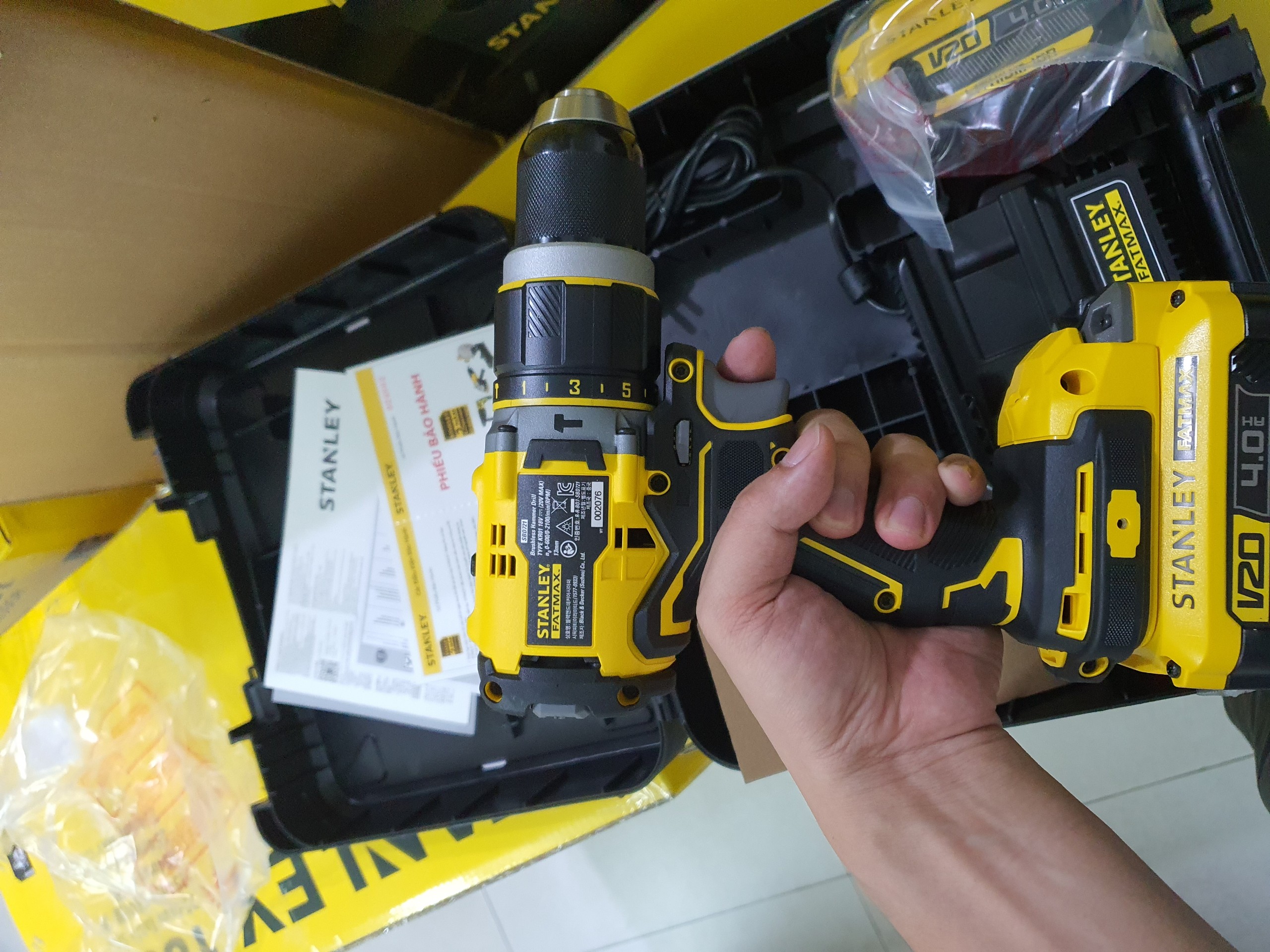 Máy khoan động lực 3 chức năng Brushless FatMax dùng pin Stanley SBD721M2K - Chính hãng
