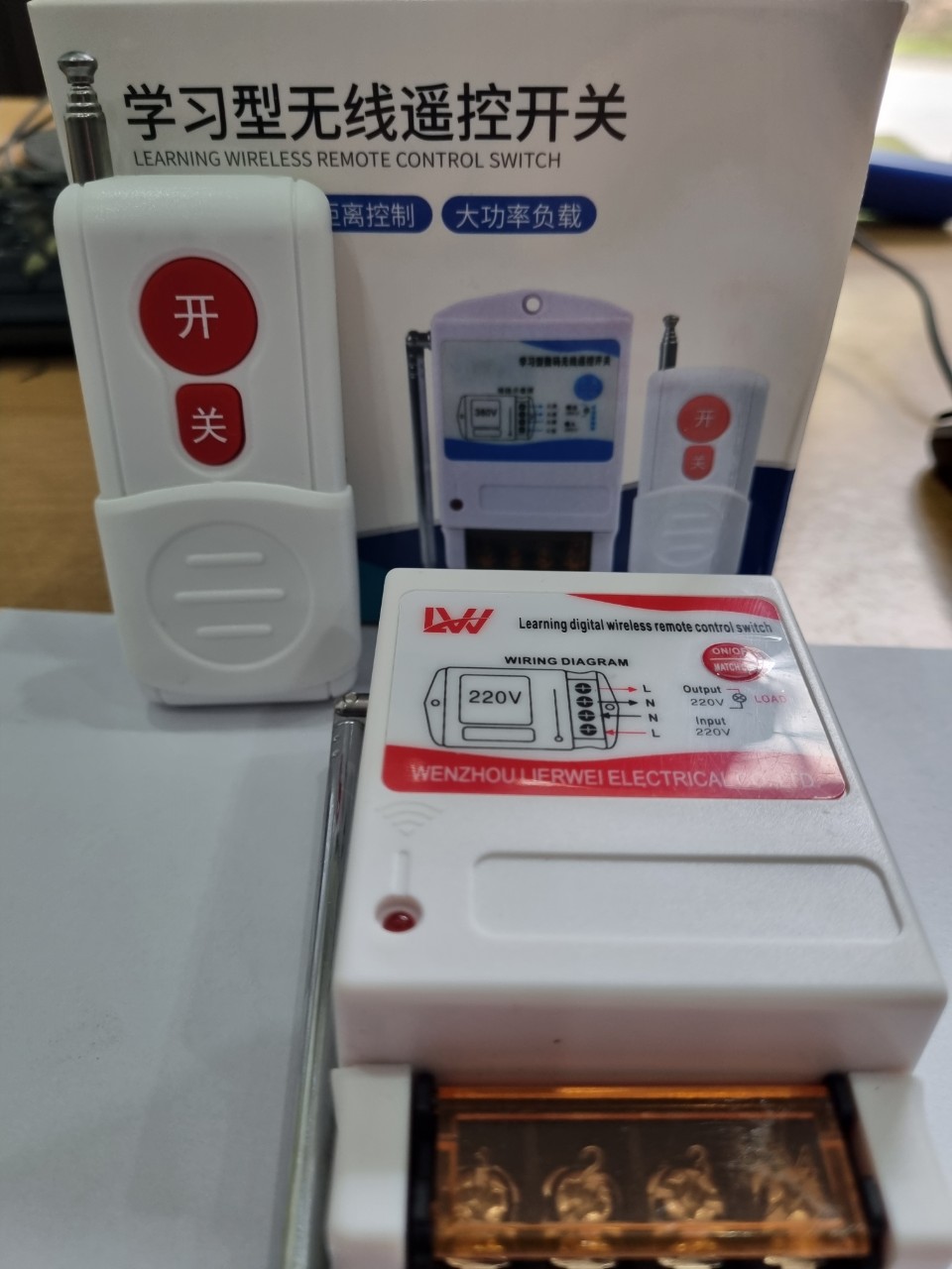 Bộ công tắc điều khiển từ xa 1000m 40A-220V và 10A-380V