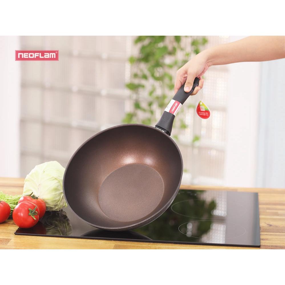 Chảo xào Neoflam Reverse 30cm chống dính đáy từ