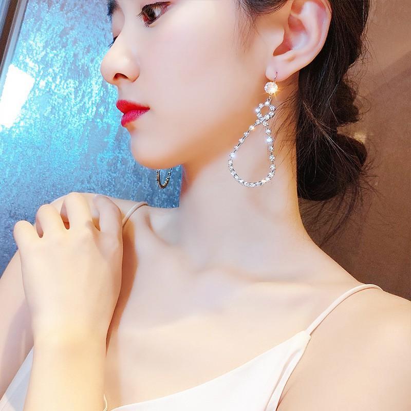BÔNG TAI ĐÍNH ĐÁ , SIÊU SANG PHONG CÁCH HÀN QUỐC " Cực Xinh" HOT
