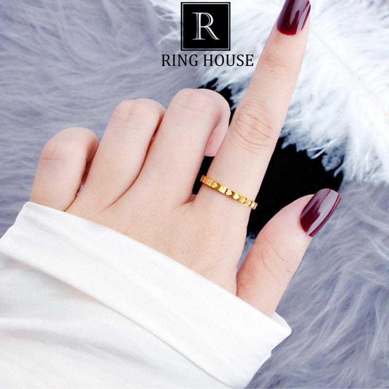 Nhẫn nữ titan không đen viền trái tim mảnh xinh Ring House