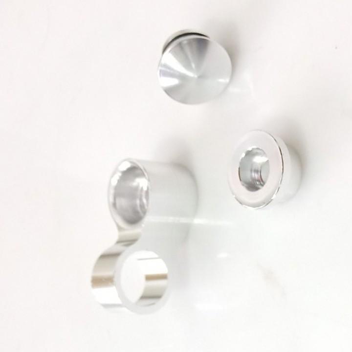 Chân kiếng hậu xe máy