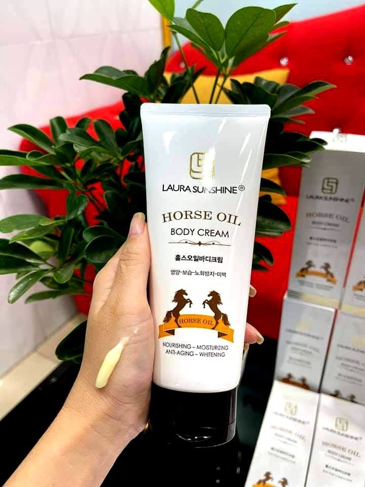 Kem dưỡng thể dầu ngựa Horse Oil Body Cream mỹ phẩm Laura Sunshine