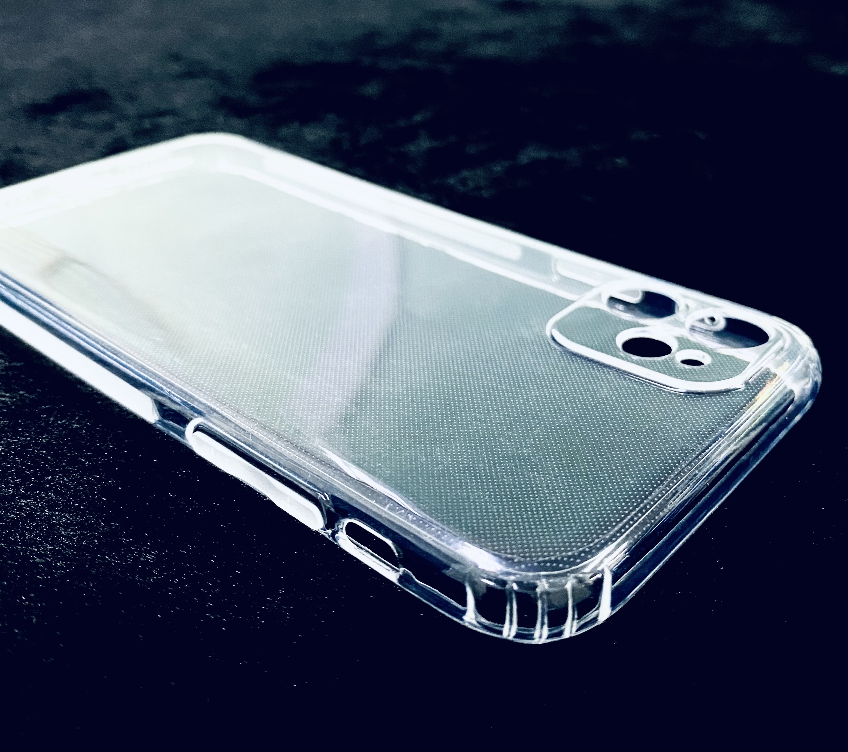 Ốp Lưng CHỐNG SỐC BẢO VỆ CAMERA Cho Điện Thoại IPHONE 11 - Silicone dẻo trong suốt, cạnh viền nhám chống trượt- Hàng Chính Hãng