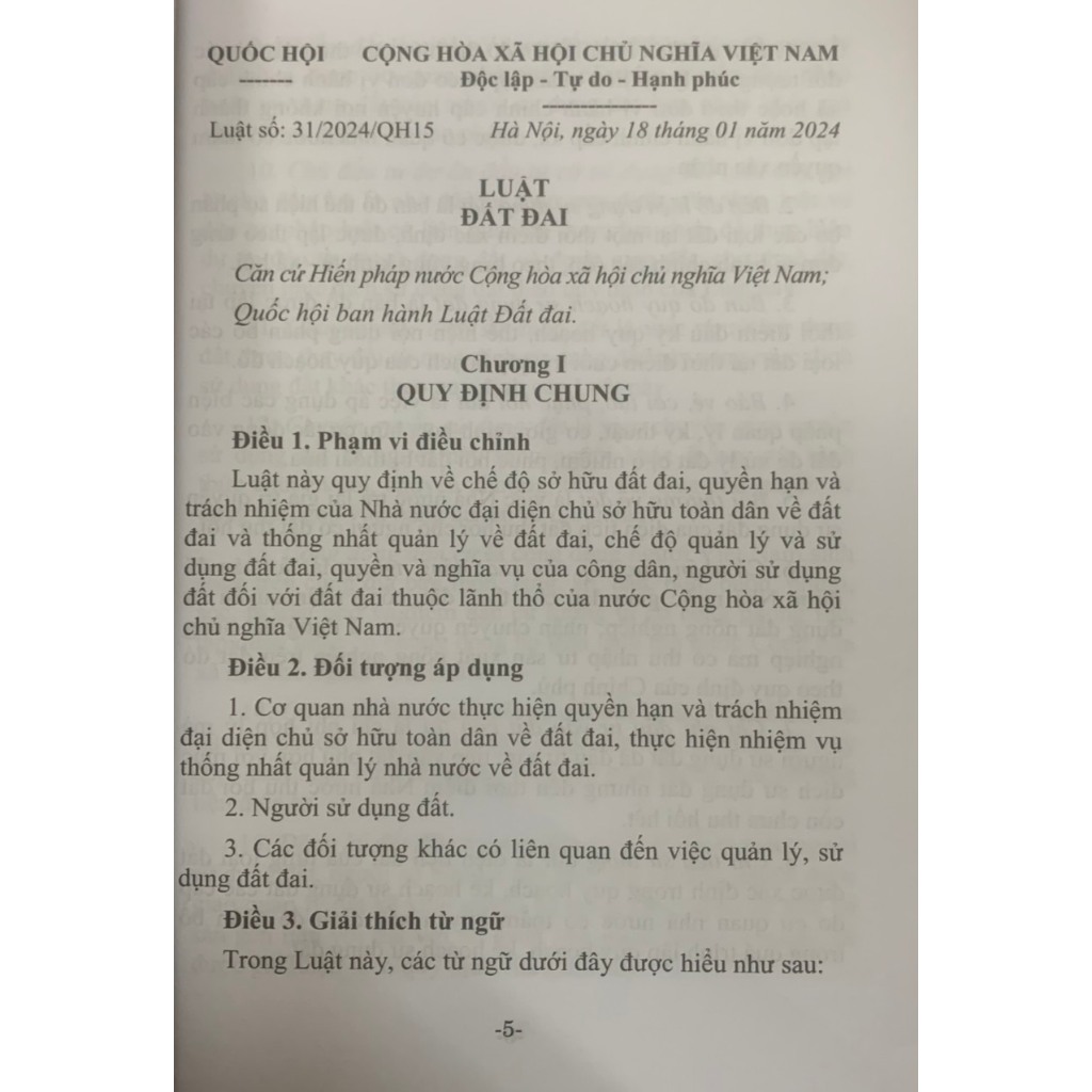 Sách - Luật Đất đai (Hiện hành) (Được Quốc hội thông qua ngày 18-01-2024, có hiệu lực từ ngày 01-01-2025) XBTT