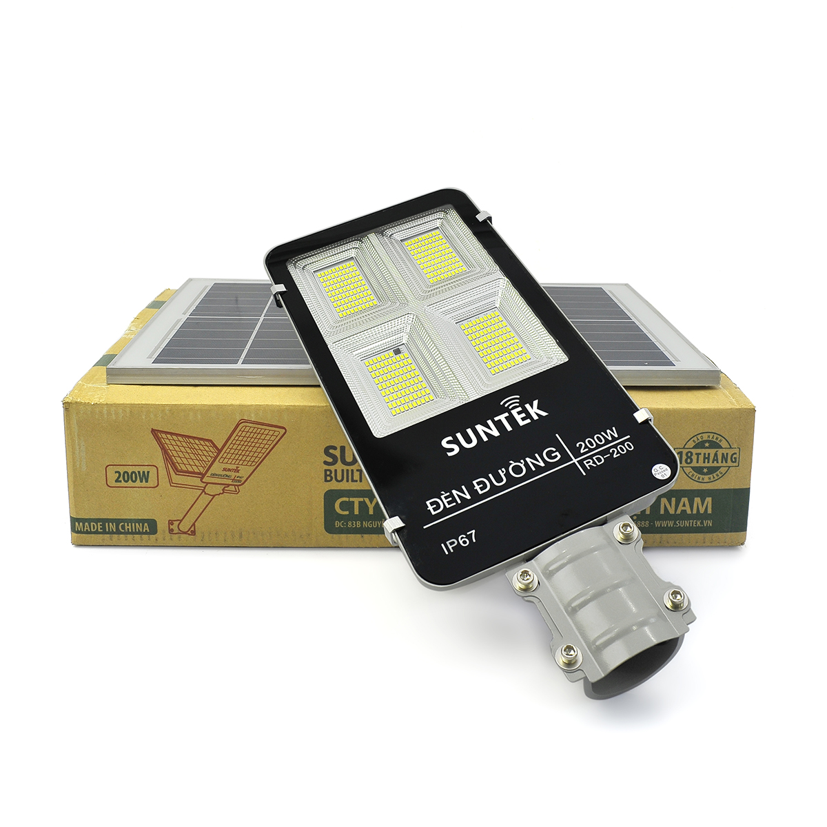 Đèn Đường Năng Lượng Mặt Trời SUNTEK Solar Street Light RD-200 200W - Sáng suốt đêm | Tự động Bật/Tắt | Điều khiển Từ xa | Chống Nước/Bụi/Va đập/Sét - Hàng Chính Hãng - Bảo hành 18 tháng