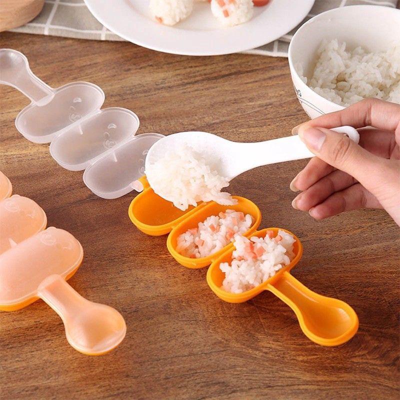 Sử dụng Dụng Cụ Làm Cơm Nắm Bằng Nhựa Sáng Tạo Kèm Muỗng Múc Cơm
