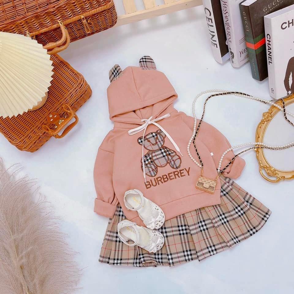 SÉT ÁO NỈ BUBUERRY+ CHÂN VÁY KẺ