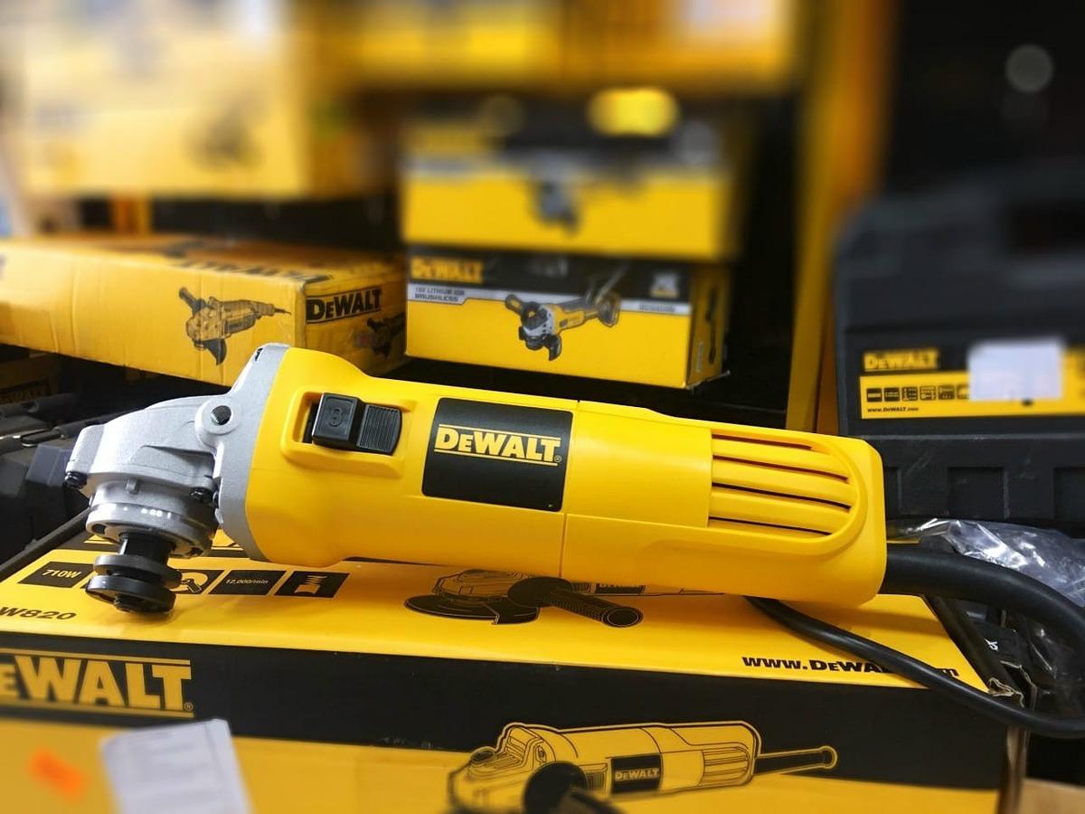 MÁY MÀI GÓC 100MM 680W DEWALT DW820-B1- HÀNG CHÍNH HÃNG