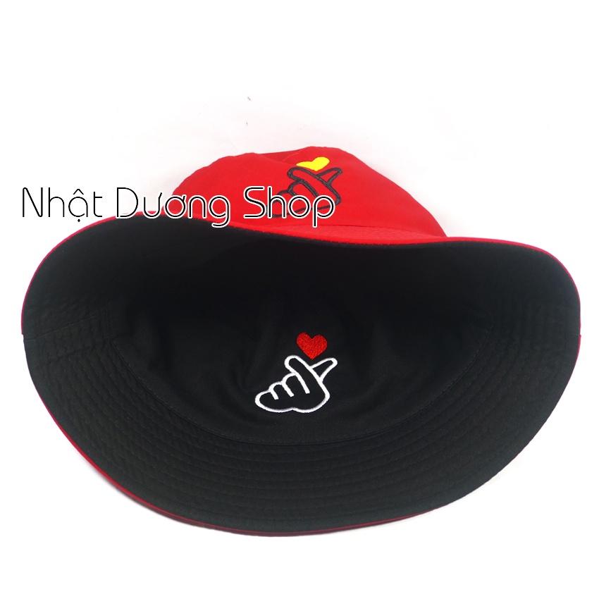 Nón bucket 2 mặt thêu hình bắn tim sành điệu - Chất liệu Cotton cao cấp tạo nên sự thoáng mát - Vàng&amp;đen