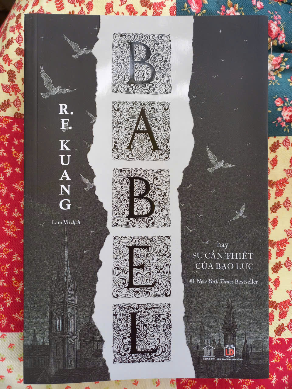 BABEL hay Sự Cần Thiết của Bạo Lực - R. F. Kuang