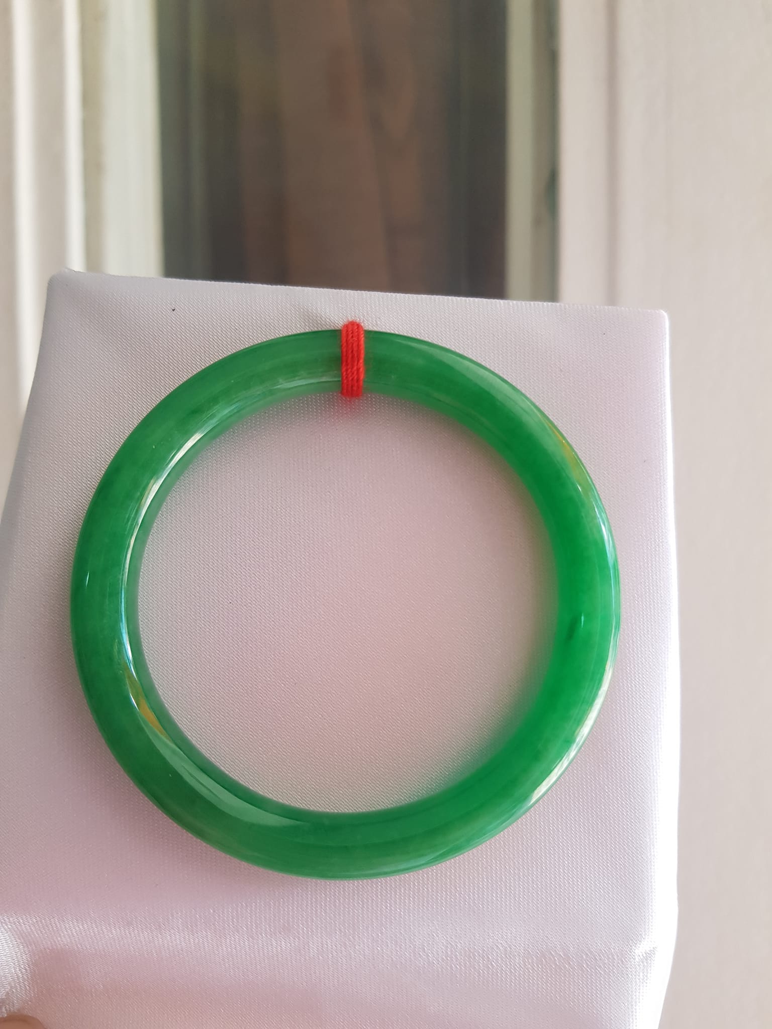 Vòng CẨM THẠCH Lý Đậm 48mm x dầy 7mm Vòng Màu Xanh Lý đậm đẹp nữ Tay nhỏ mệnh Mộc Hỏa Thủy hợp đeo đẹp ạ Chất liệu đá cẩm thạch 35kg - 48kg ạ