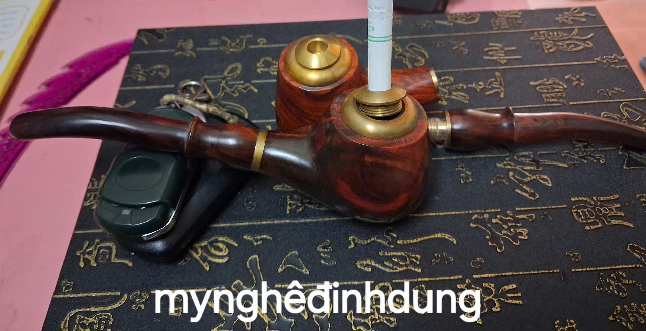 TẨU HÚT THUỐC BẰNG GỖ TRẮC  SANG TRỌNG ĐẲNG CẤP