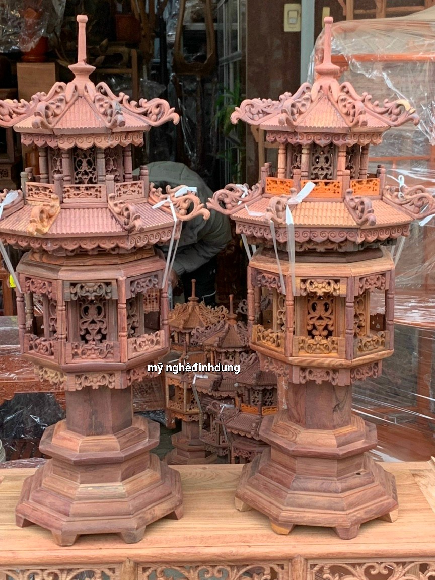 Cặp đèn thờ hình tháp mái chùa bằng gỗ cẩm đẹp long lanh kt cao 60×33cm