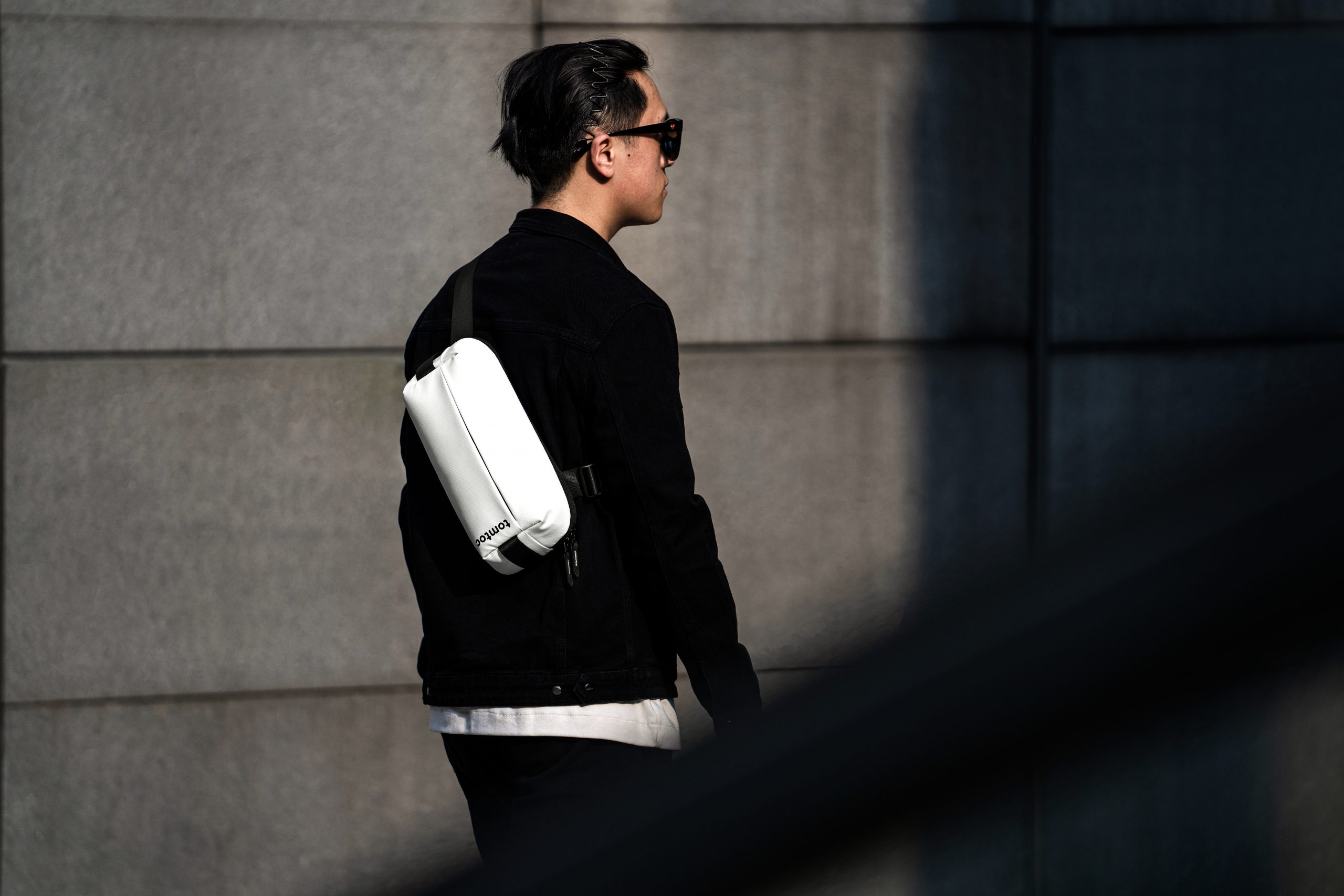 Túi Đeo Chéo Tomtoc Lightweight Cordura Sling Bag H02 - Hàng Chính Hãng