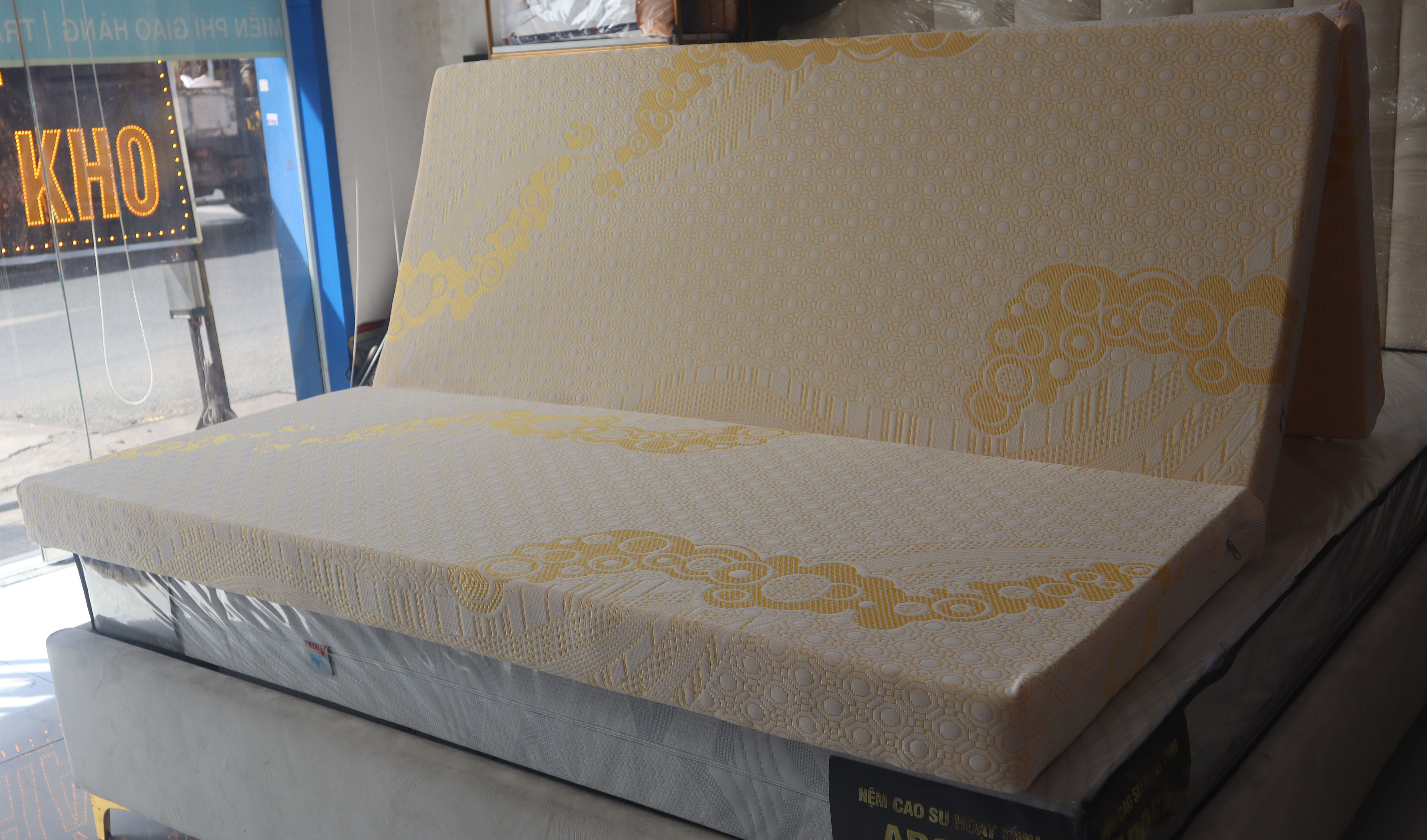Nệm Foam Aroma Classic gấp 3