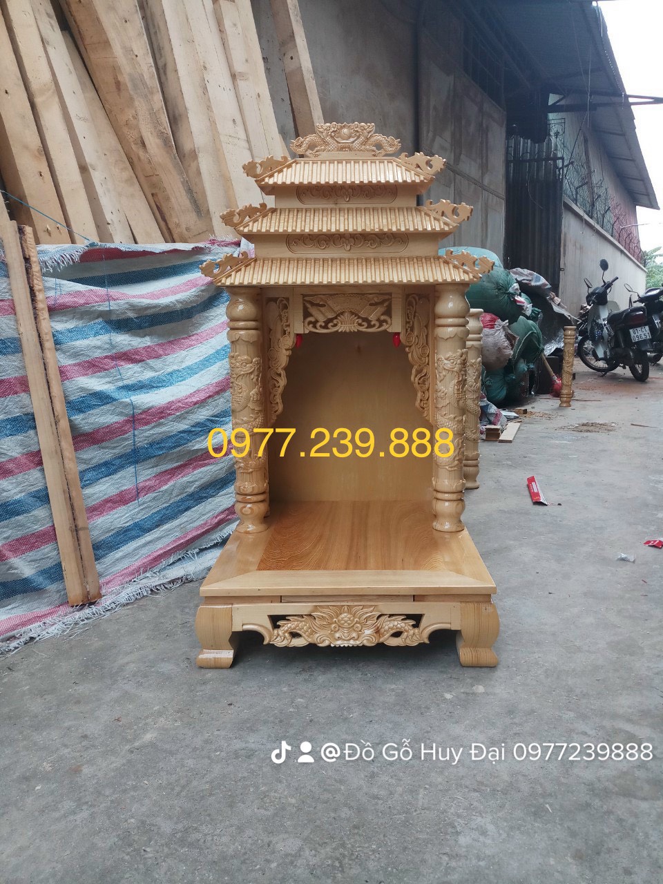 bàn thờ thần tài gỗ thông 61cm