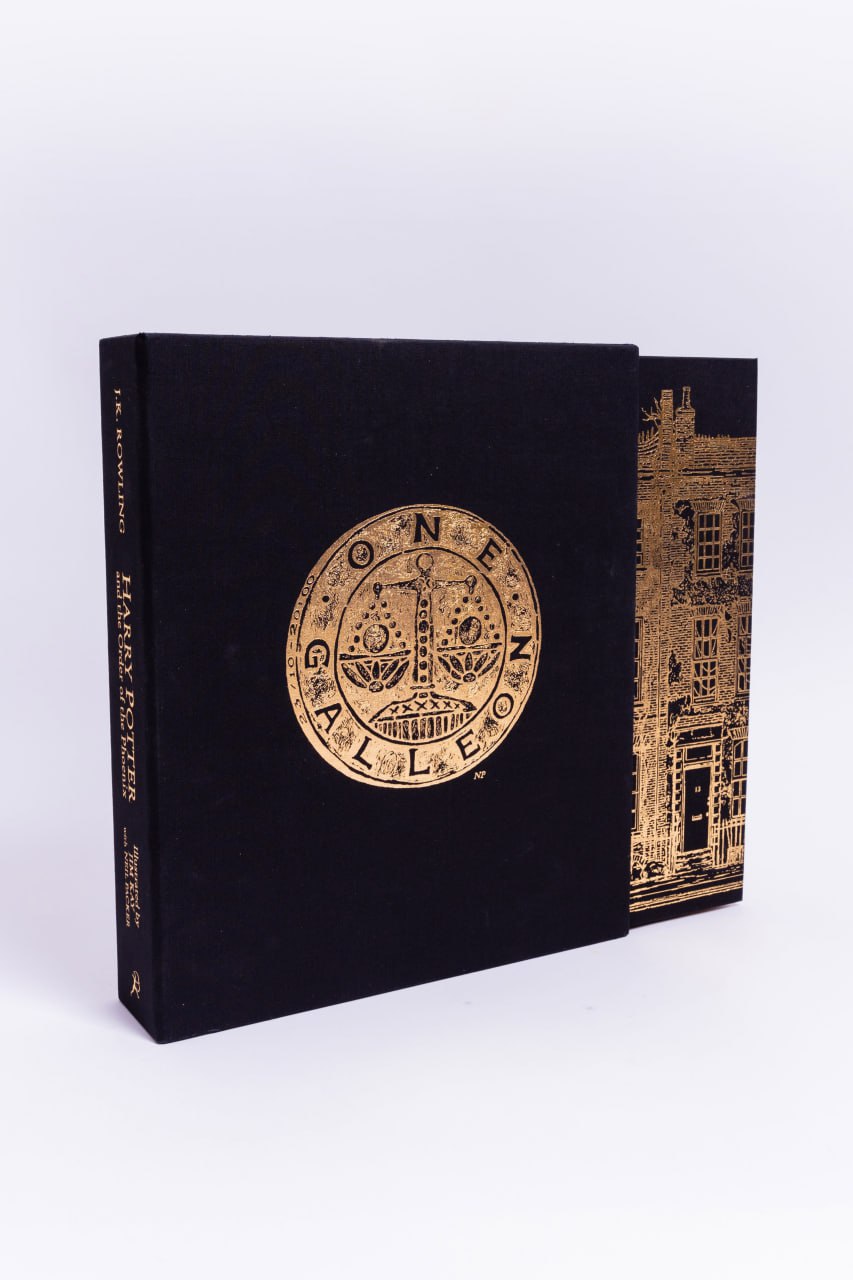 Harry Deluxe Illustrated Slipcase Edition - Book 5 : Harry Potter and theOrder of the Phoenix