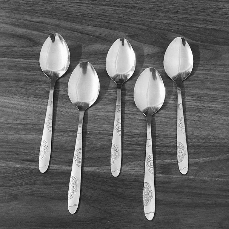 Thìa inox cao cấp dày dặn sáng bóng dài 16.5cm