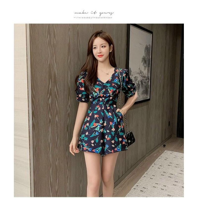 HÀNG NHẬP - BỘ JUMPSUIT ĐÙI HOA CỔ TIM
