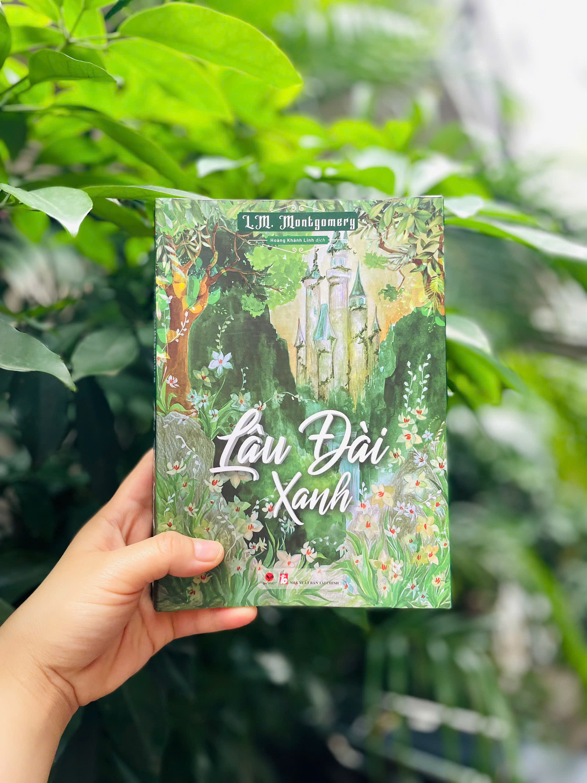Sách - Lâu Đài Xanh - L.M. Montgomery - Bách Việt