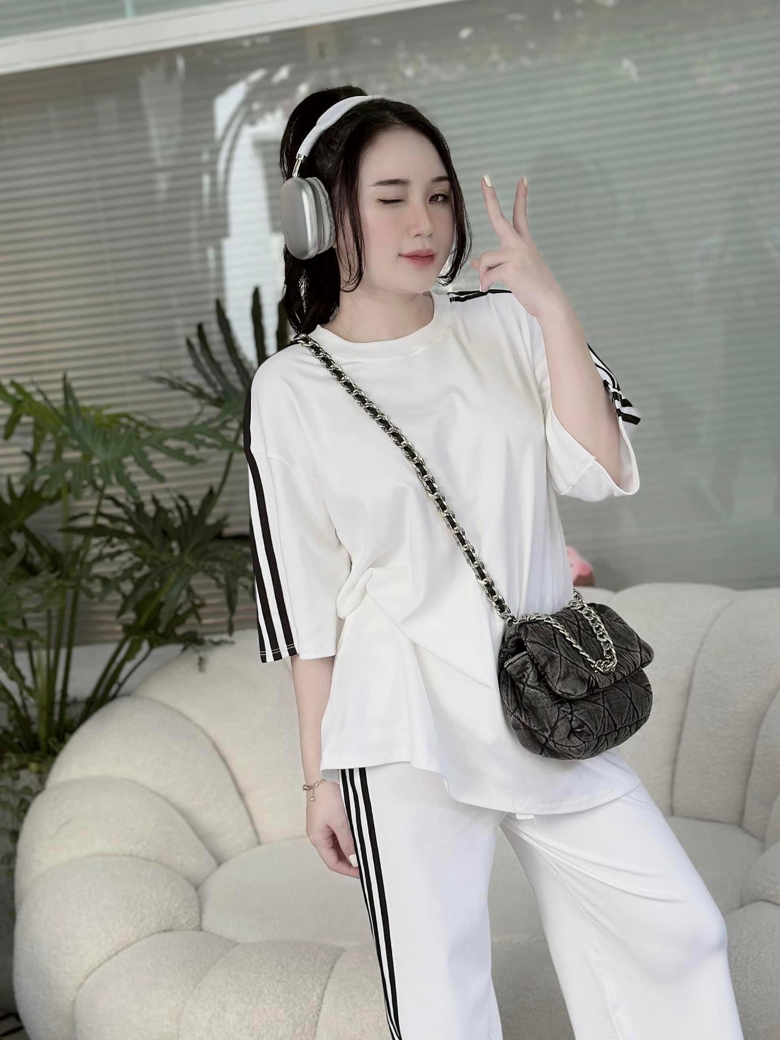 SET BỘ ĐI CHƠI, SET 2 MÓN ÁO THUN CỔ TRÒN TAY LỬNG PHỐI QUẦN SUÔNG DÀI VIỀN CỰC HOT