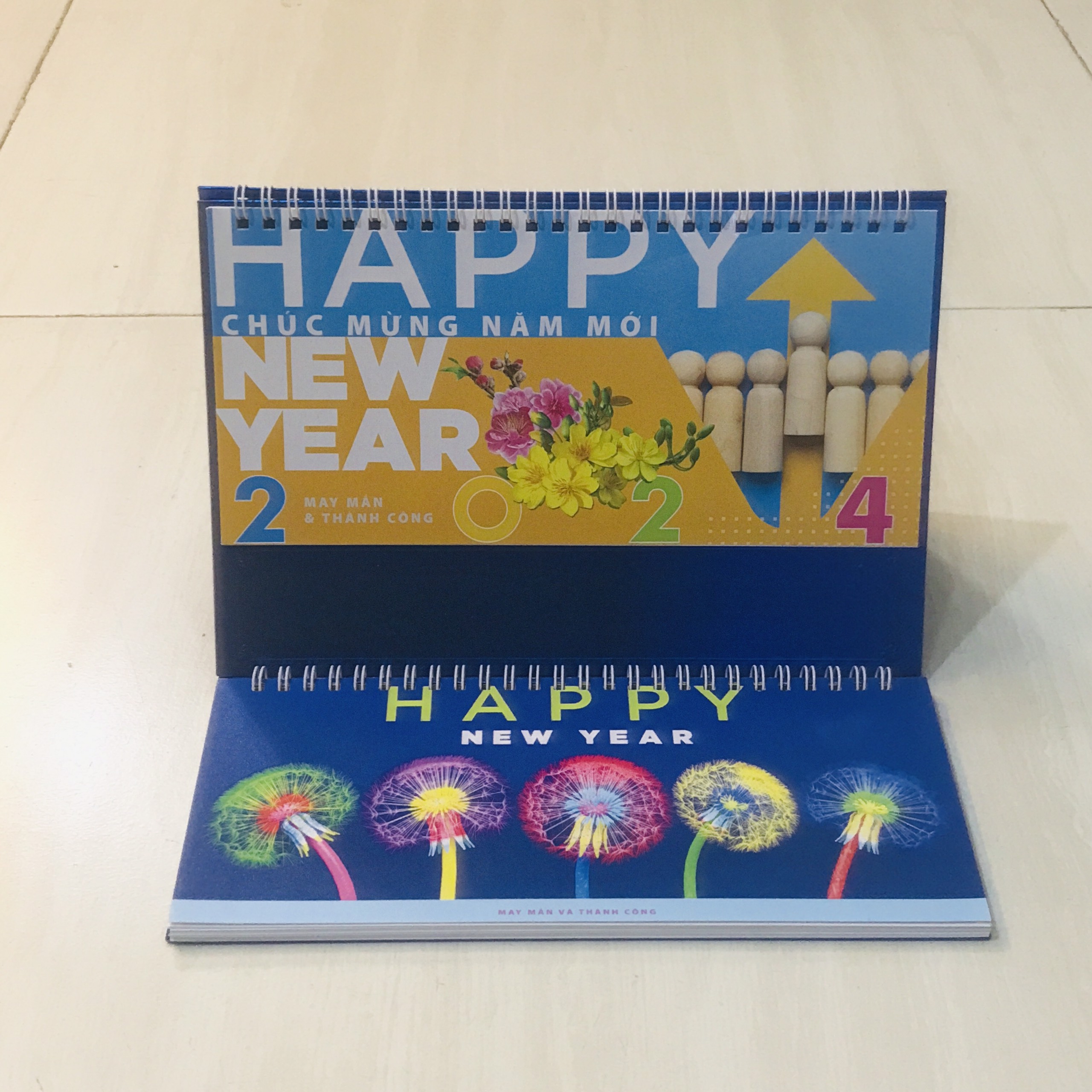 Lịch để bàn 2024 chữ M có dải note ghi chú ngày, tuần, đủ ngày âm dương
