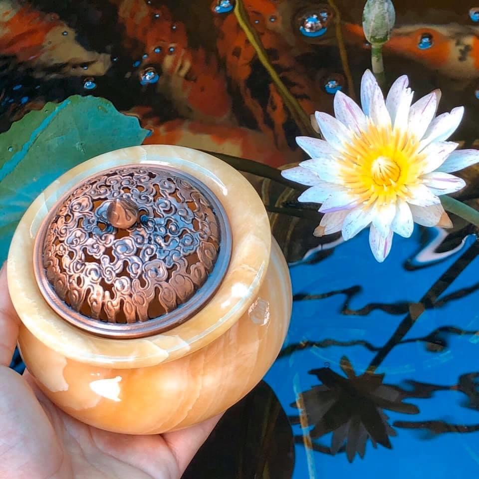 Lư xông trầm hương đá ngọc hoàng long