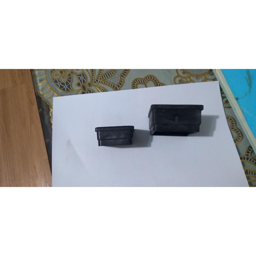 COMBO Bộ 10 chiếc Bịt nhựa loại 25x25, bịt đầu ống sắt hộp, núm, chụp, chân đế, nút cao su, chân bàn, ghế, ống hộp.